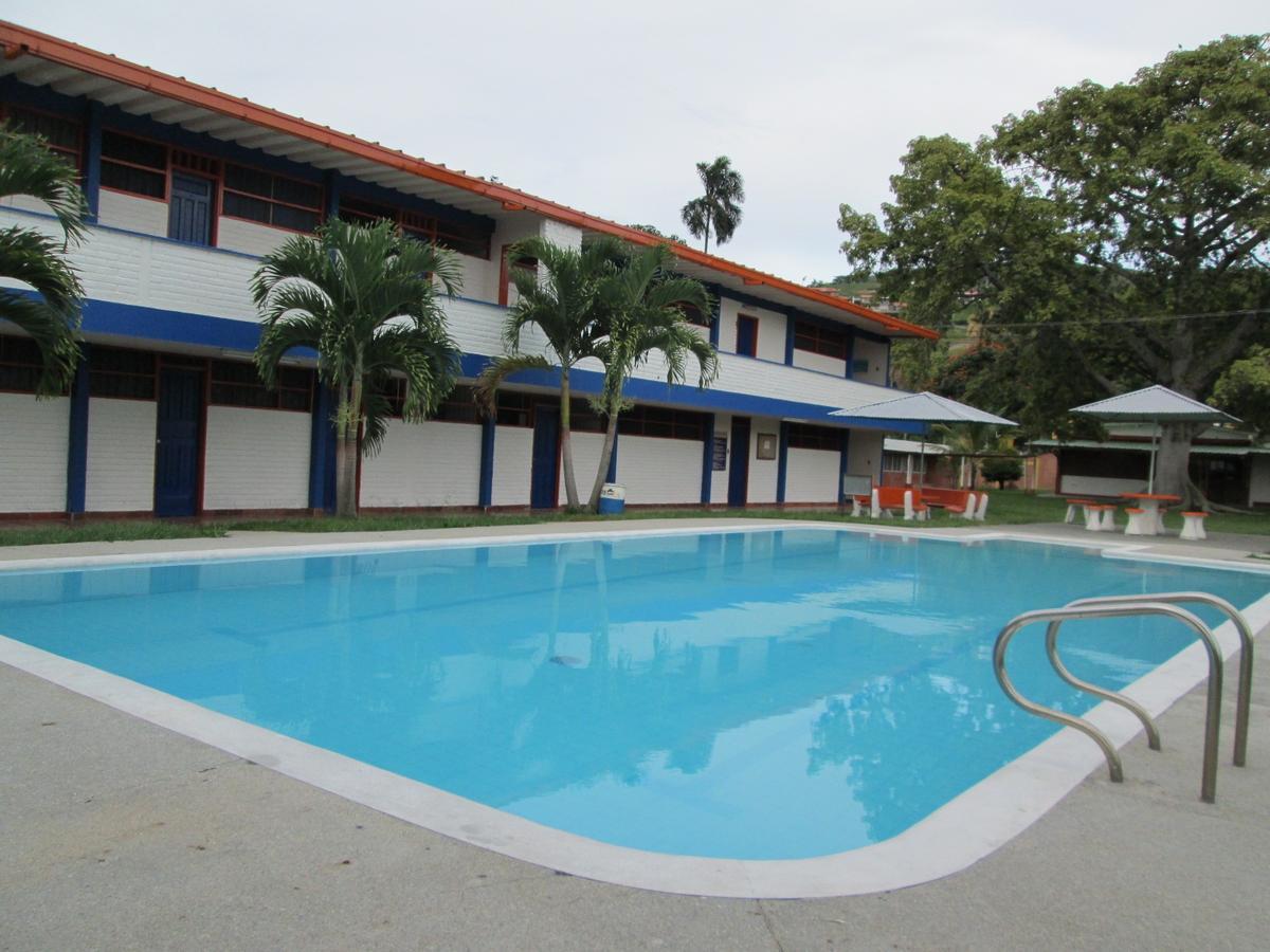 Imca Hotel Buga Buitenkant foto